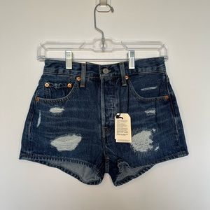 NWT Levi Jean Shorts, size 24